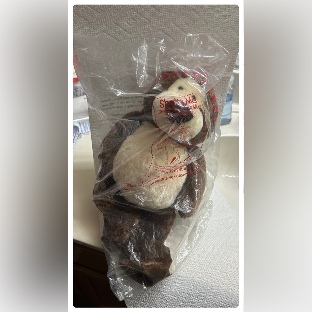 NWT GUND bear Amazon holiday plush stuffed animal stuffie teddy bears Christmas